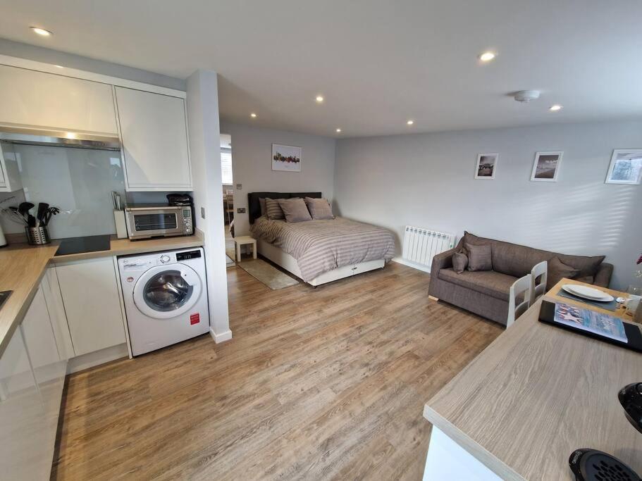 The Patch Apartment Brighton Екстериор снимка